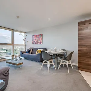 Entire With Sea View In Prime Location Apartment Belfast
